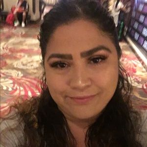 Meet your Posher, Mayra